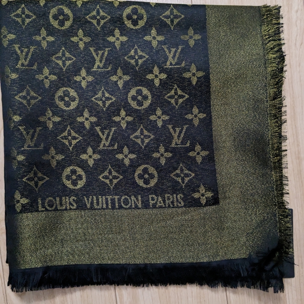 Louis Vuitton So Shine Monogram Shawl
